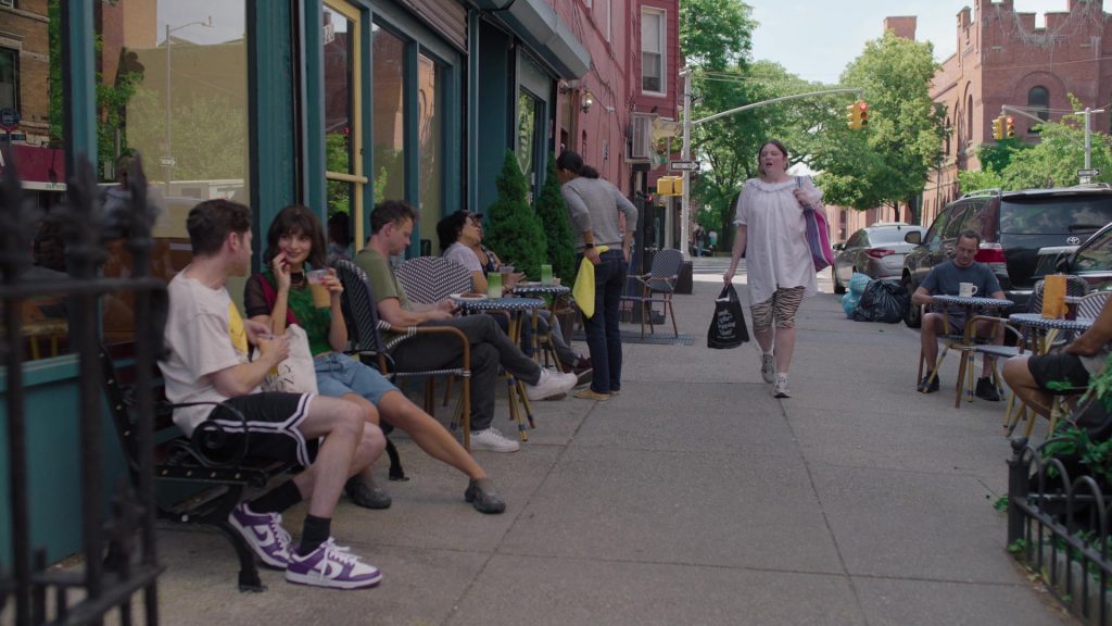 Nike Sneakers in Too Much S01E05 “Pink Valentine” (2025) (Image 16)