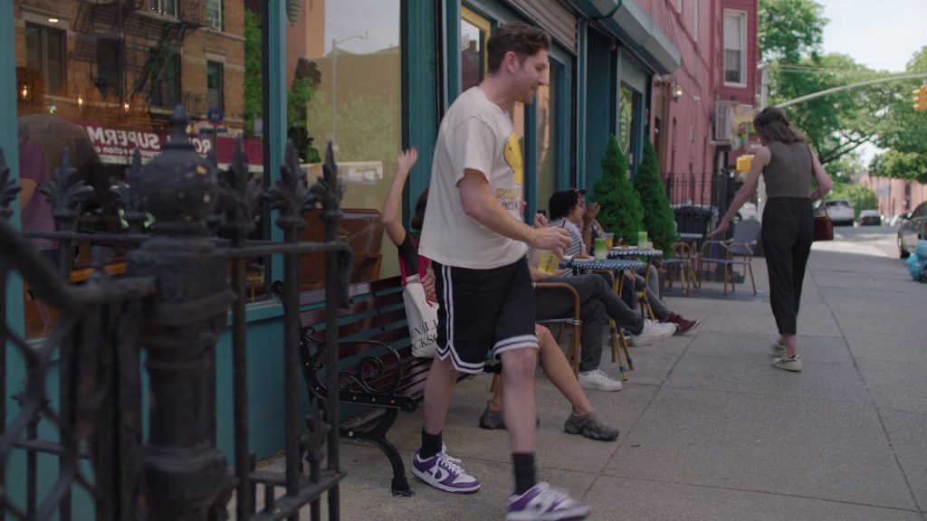 Nike Sneakers in Too Much S01E05 “Pink Valentine” (2025) (Image 20)