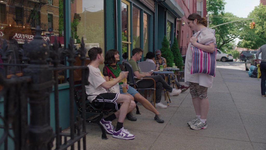 Nike Sneakers in Too Much S01E05 “Pink Valentine” (2025) (Image 3)