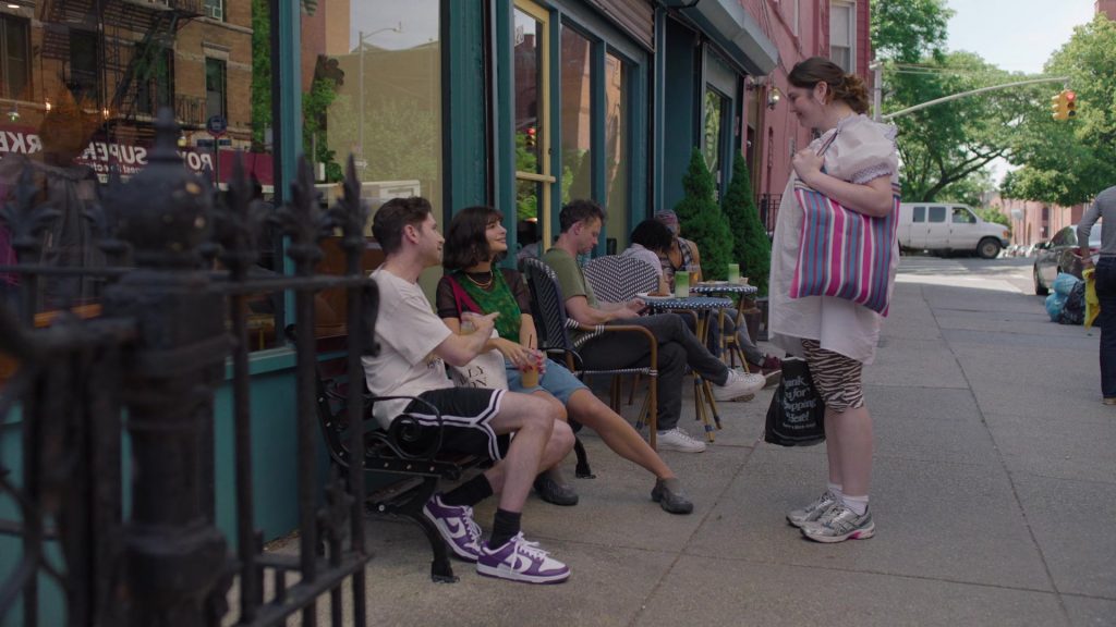 Nike Sneakers in Too Much S01E05 “Pink Valentine” (2025) (Image 4)
