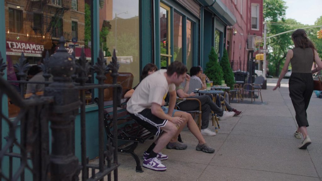 Nike Sneakers in Too Much S01E05 “Pink Valentine” (2025) (Image 9)