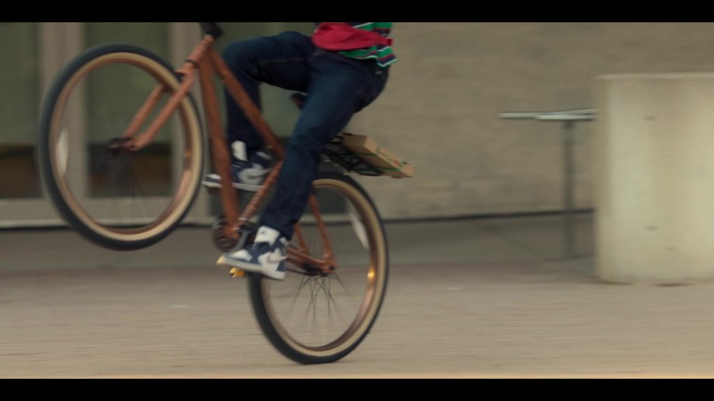 Nike Sneakers in Twisted Metal S02E01 “PRSRPNT” (2025) (Image 1)