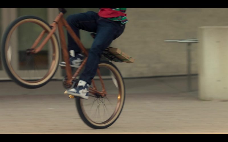 Nike Sneakers in Twisted Metal S02E01 “PRSRPNT” (2025) (Image 1)