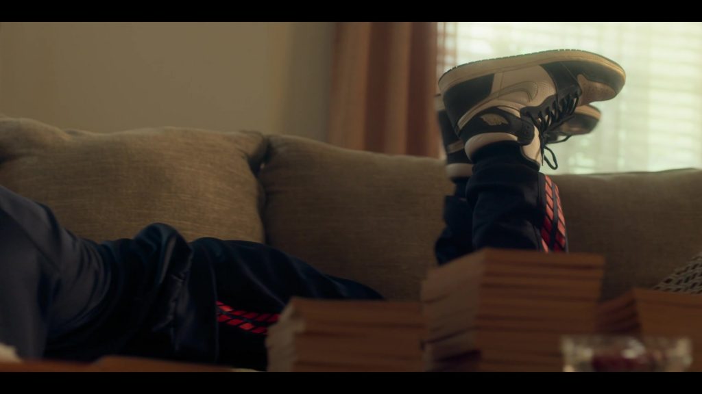 Nike Sneakers in Twisted Metal S02E01 “PRSRPNT” (2025) (Image 5)
