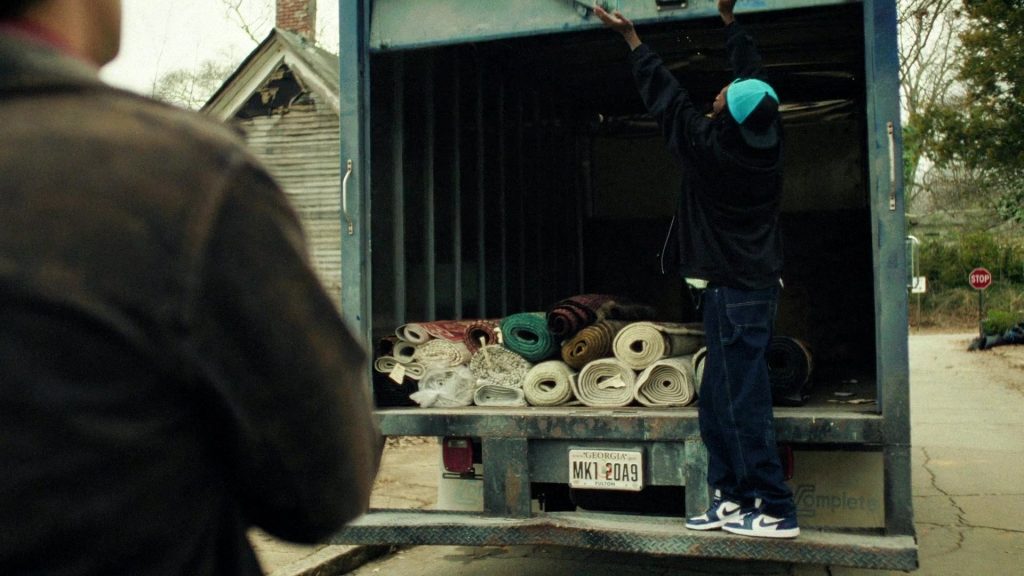 Nike Sneakers in Will Trent S03E14 “A Funeral Fit for a Quartermaine” (2025) (Image 2)