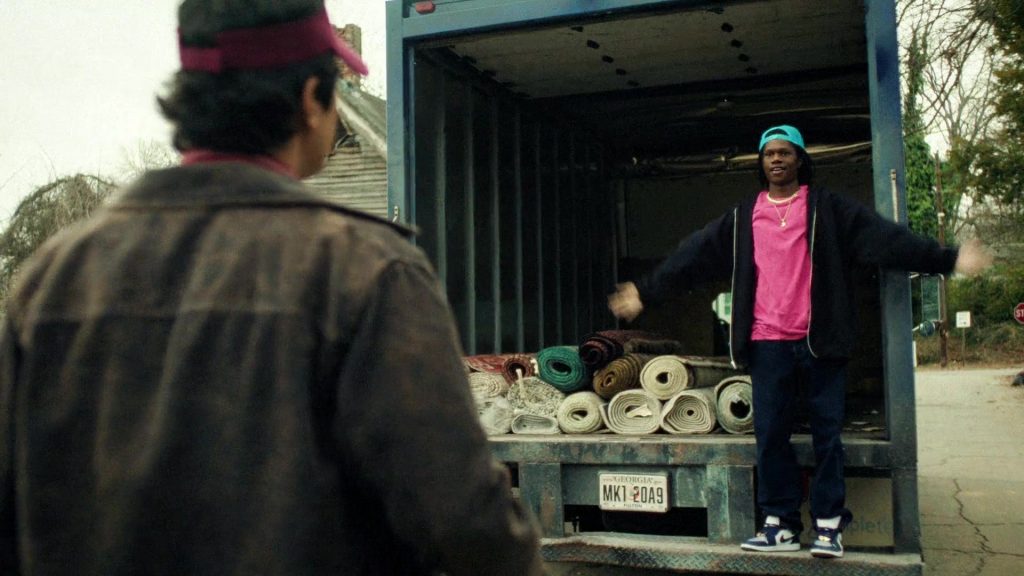 Nike Sneakers in Will Trent S03E14 “A Funeral Fit for a Quartermaine” (2025) (Image 4)