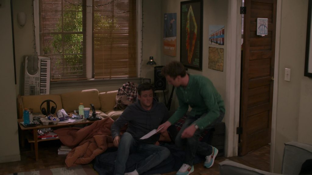 Nike Sneakers of Anders Keith as David Crane in Frasier S01E08 “The B Story” (2023) (Image 13)