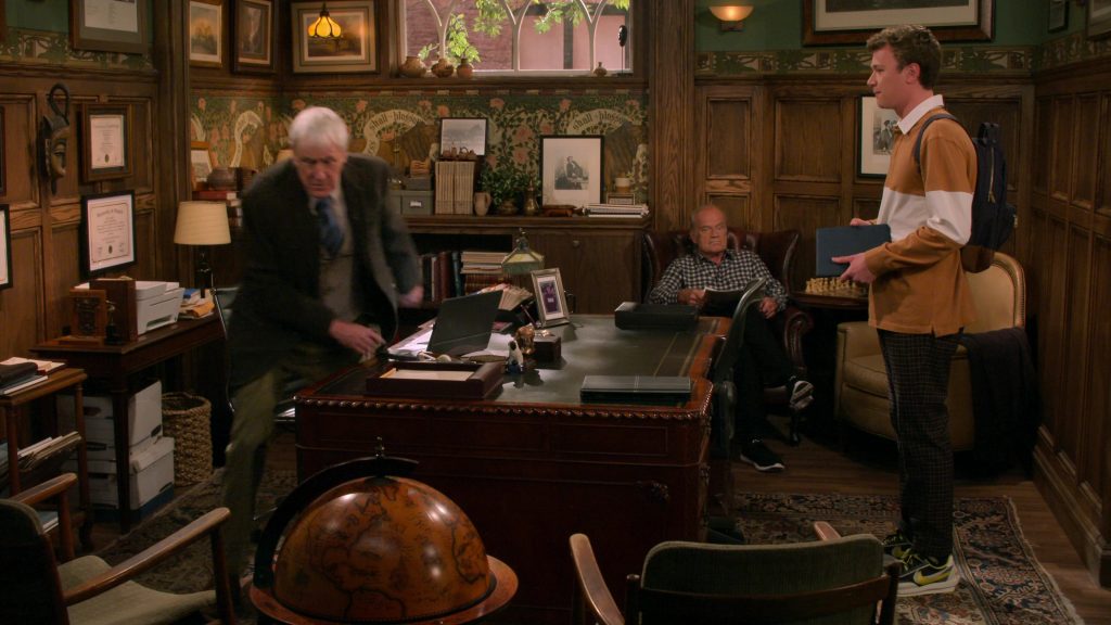 Nike Sneakers of Anders Keith as David Crane in Frasier S01E09 “The Fix Is In” (2023) (Image 1)