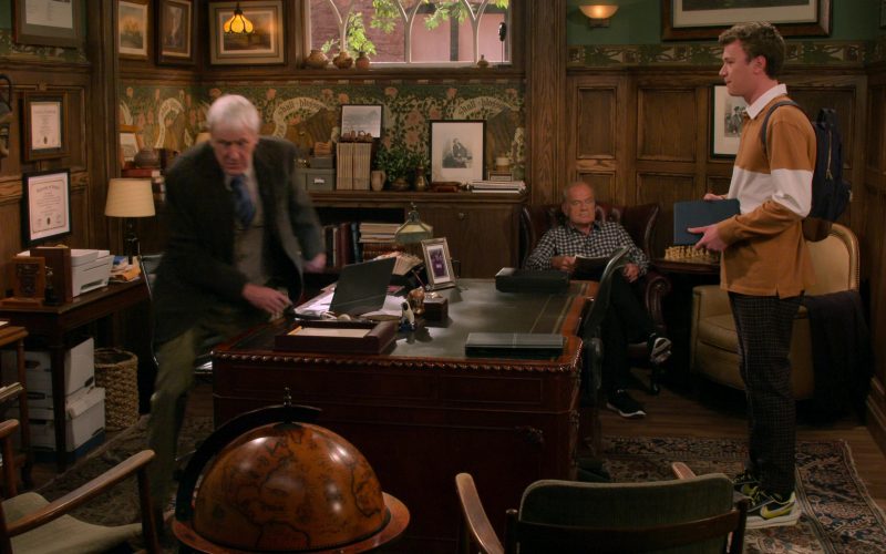 Nike Sneakers of Anders Keith as David Crane in Frasier S01E09 “The Fix Is In” (2023) (Image 1)