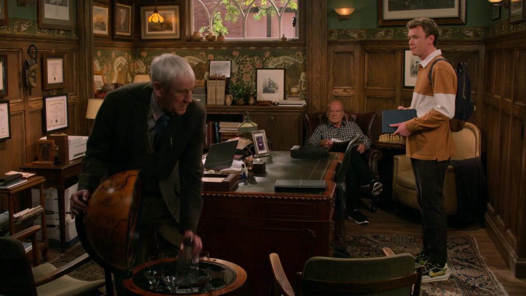 Nike Sneakers of Anders Keith as David Crane in Frasier S01E09 “The Fix Is In” (2023) (Image 4)