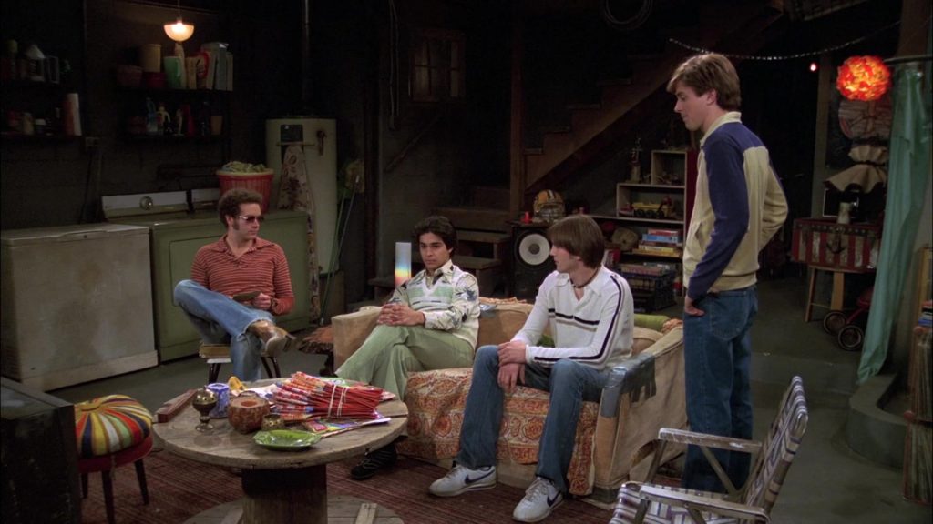 Nike Sneakers of Ashton Kutcher as Michael in That '70s Show S06E15 “Who are You” (2004) (Image 1)