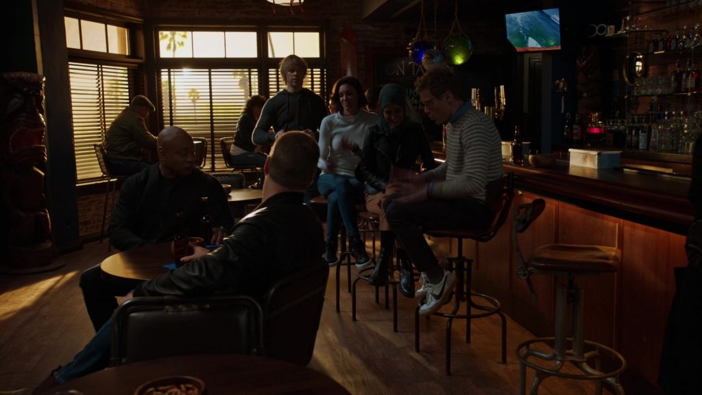 Nike Sneakers of Barrett Foa in NCIS - Los Angeles S11E20 “Knock Down” (2020) (Image 4)