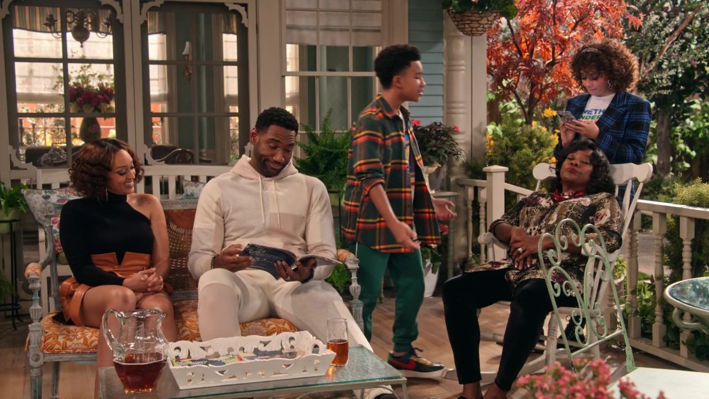 Nike Sneakers of Cameron J. Wright as Mazzi McKellan in Family Reunion S04E02 “Remember When M'Dear Stole the Show” (2021) (Image 1)