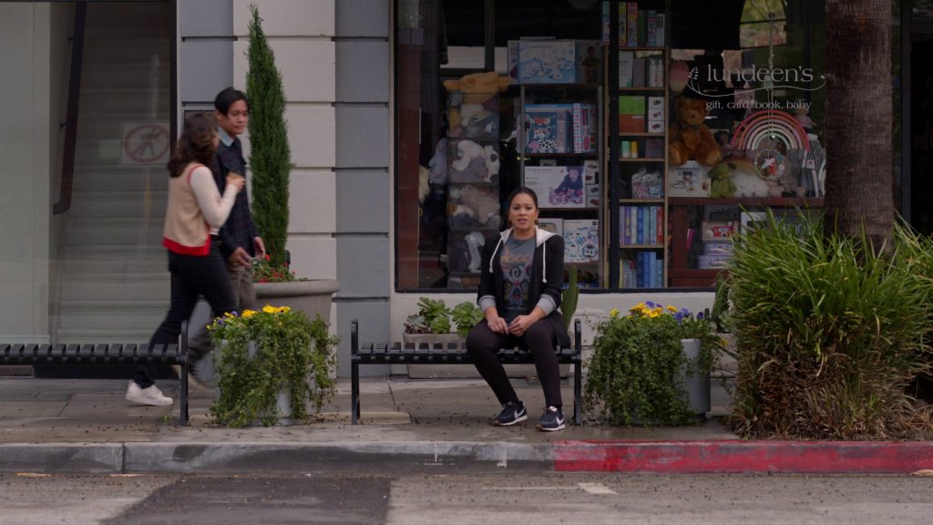 Nike Sneakers of Gina Rodriguez as Nell Serrano in Not Dead Yet S01E12 “Not a Fairytale Yet” (2023) (Image 1)