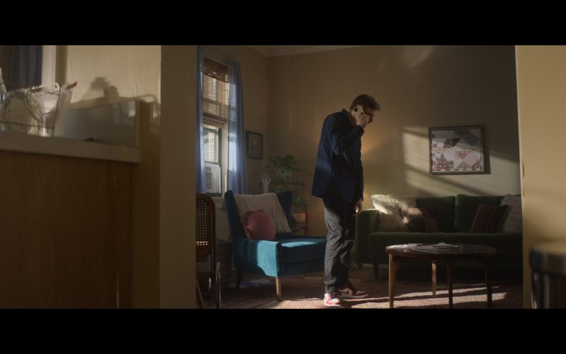 Nike Sneakers of Hunter Parrish as Owen in The Other Black Girl S01E05 “Don't You Want Me” (2023) (Image 1)