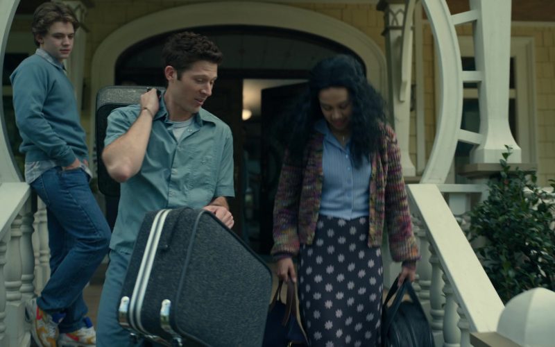 Nike Sneakers of Igby Rigney as Kevin in The Midnight Club S01E10 “Midnight” (2022) (Image 1)