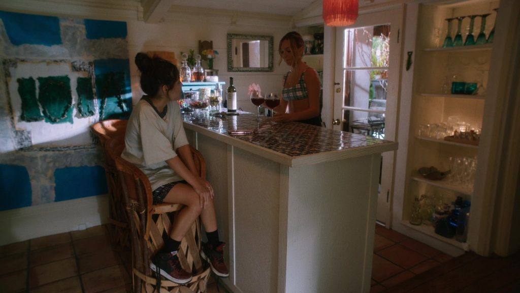 Nike Sneakers of Jenna Ortega as Vada Cavell in The Fallout (2021) (Image 2)