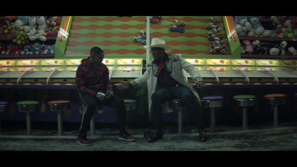 Nike Sneakers of Joivan Wade as Cyborg in Doom Patrol S02E09 “Wax Patrol” (2020) (Image 2)