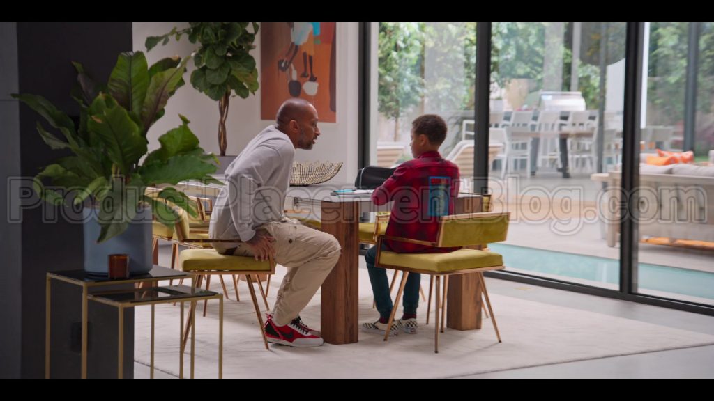 Nike Sneakers of Kenya Barris in #blackAF S01E04 “yup, you guessed it. again, this is because of slavery” (2020) (Image 1)