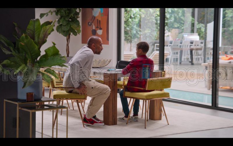 Nike Sneakers of Kenya Barris in #blackAF S01E04 “yup, you guessed it. again, this is because of slavery” (2020) (Image 1)