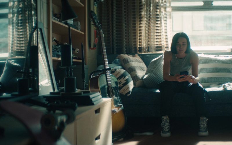 Nike Sneakers of London Thor as Jordan Li in Gen V S01E02 “First Day” (2023) (Image 1)