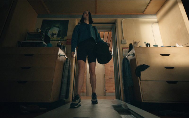 Nike Sneakers of London Thor as Jordan Li in Gen V S01E04 “The Whole Truth” (2023) (Image 1)