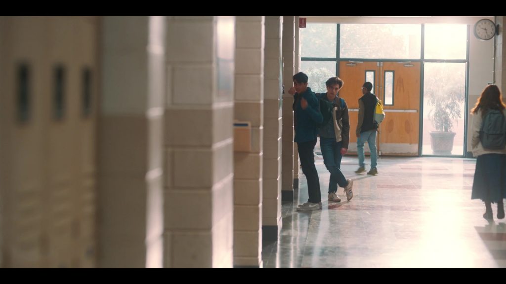 Nike Sneakers of Michael Cimino as Victor Salazar in Love, Victor S03E06 “Agent of Chaos” (2022) (Image 1)