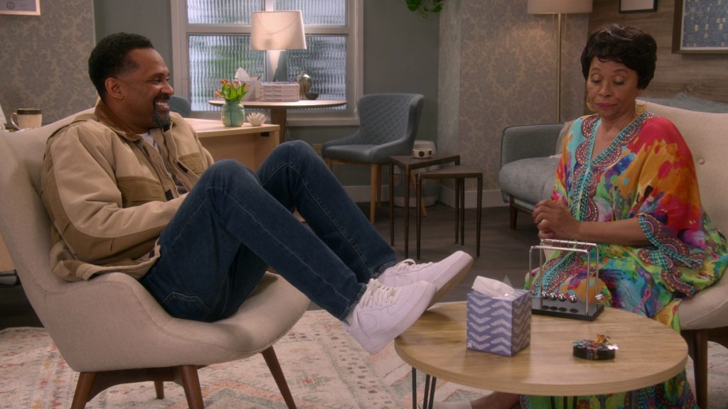 Nike Sneakers of Mike Epps as Bernard “Bennie” Upshaw Sr. in The Upshaws S04E02 “Need Change” (2023) (Image 4)