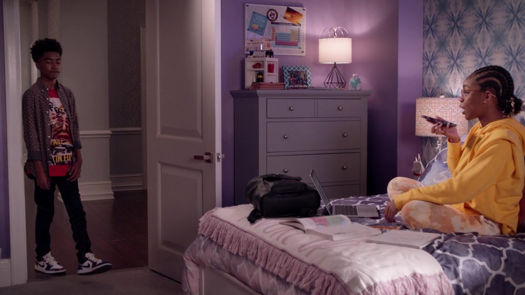 Nike Sneakers of Miles Brown as Jack Johnson in Black-ish S07E13 “The Mother and Child De-Union” (2021) (Image 1)