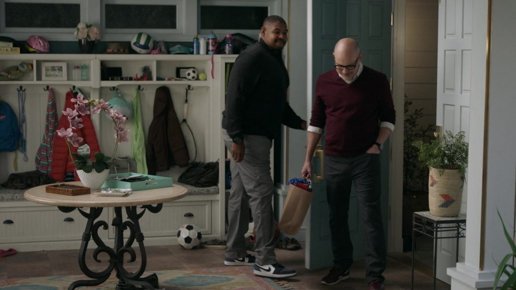 Nike Sneakers of Omar Benson Miller as Ben in The Unicorn S02E03 “It's the Thought That Counts” (2020) (Image 1)