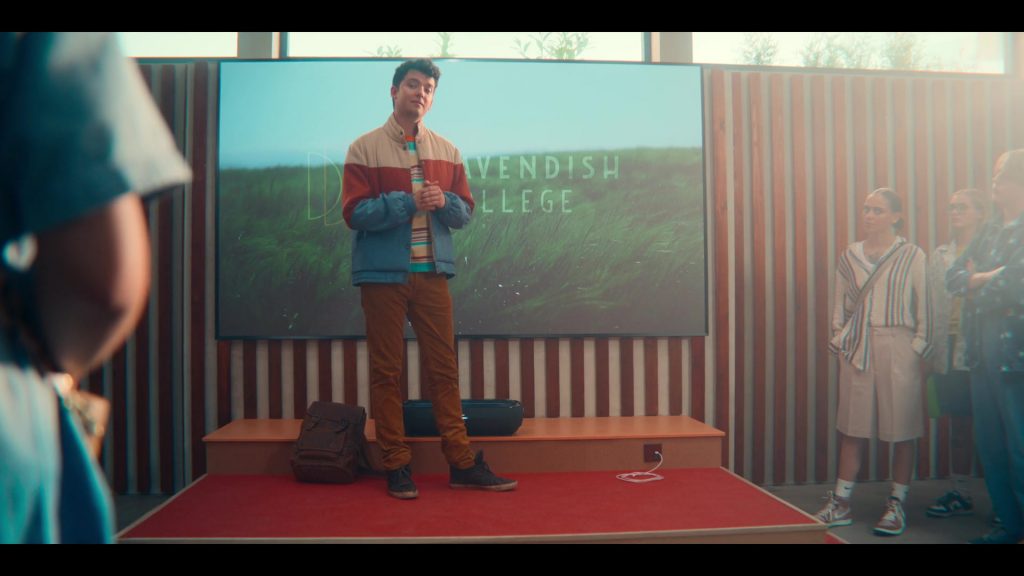 Nike Socks and Shoes in Sex Education S04E01 (2023) (Image 3)