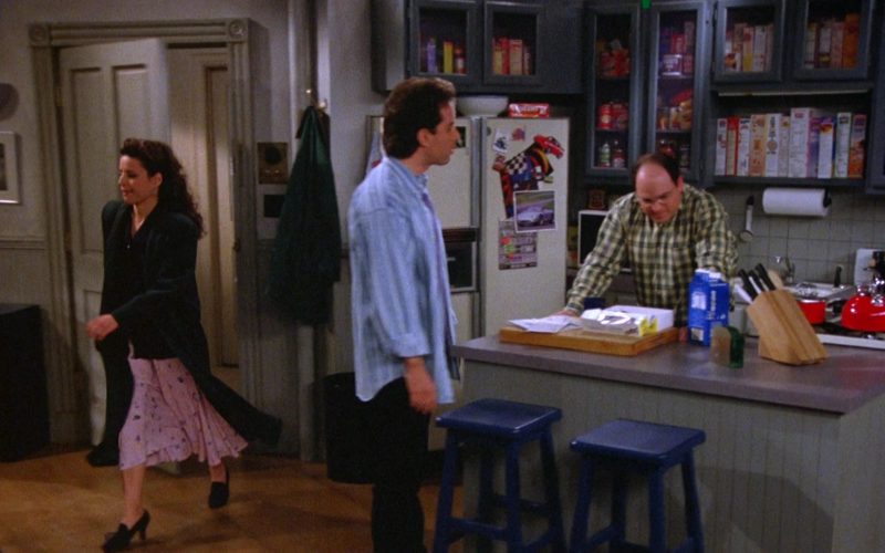 Nike White Shoes Worn by Jerry Seinfeld in Seinfeld Season 5 Episode 15 “The Pie” (1994) (Image 1)