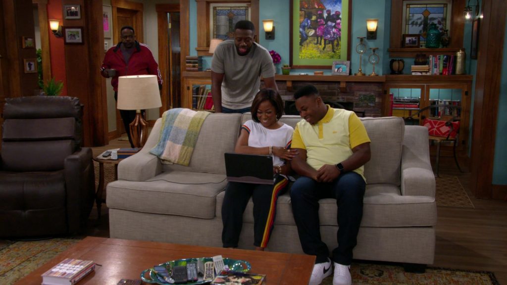 Nike White Shoes Worn by Marcel Spears as Martin ‘Marty' Lawrence Butler in The Neighborhood Season 2 Episode 3 (2019) (Image 2)
