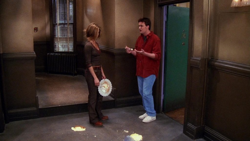 Nike White Shoes Worn by Matthew Perry (Chandler Bing) in Friends Season 7 Episode 11 “The One with All the Cheesecakes” (2001) (Image 1)