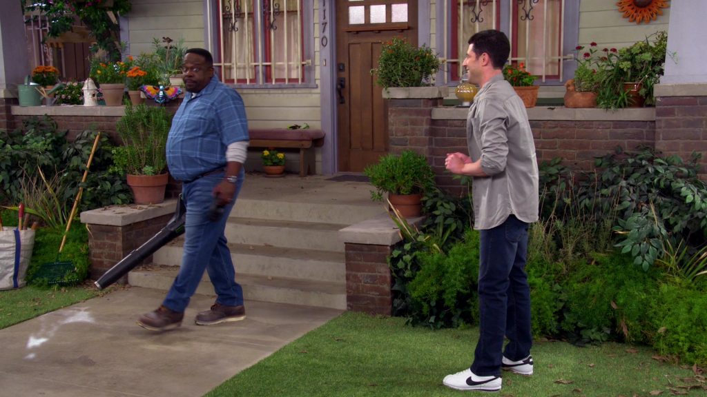 Nike White Shoes Worn by Max Greenfield (Dave Johnson) in The Neighborhood Season 1, Episode 6 “Welcome to the Anniversary” (2018) (Image 2)