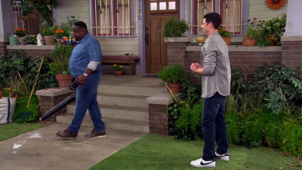 Nike White Shoes Worn by Max Greenfield (Dave Johnson) in The Neighborhood Season 1, Episode 6 “Welcome to the Anniversary” (2018) (Image 3)