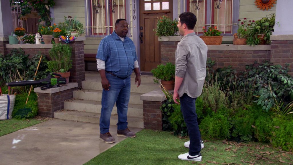 Nike White Shoes Worn by Max Greenfield (Dave Johnson) in The Neighborhood Season 1, Episode 6 “Welcome to the Anniversary” (2018) (Image 4)