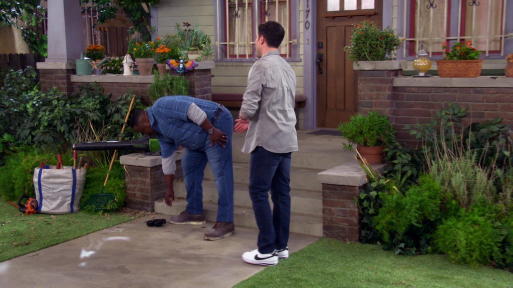 Nike White Shoes Worn by Max Greenfield (Dave Johnson) in The Neighborhood Season 1, Episode 6 “Welcome to the Anniversary” (2018) (Image 5)