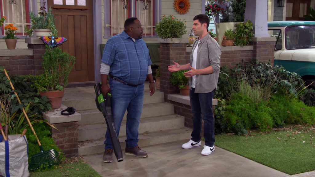 Nike White Shoes Worn by Max Greenfield (Dave Johnson) in The Neighborhood Season 1, Episode 6 “Welcome to the Anniversary” (2018) (Image 8)