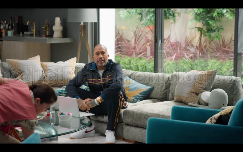 Nike White Sneakers Worn by Kenya Barris in #blackAF S01E01 “because of slavery” (2020) (Image 1)