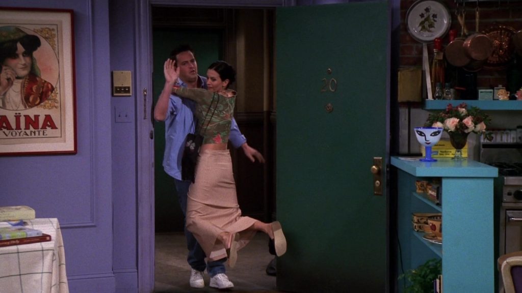 Nike White Sneakers Worn by Matthew Perry (Chandler Bing) in Friends Season 6 Episode 1 “The One After Vegas” (1999) (Image 1)