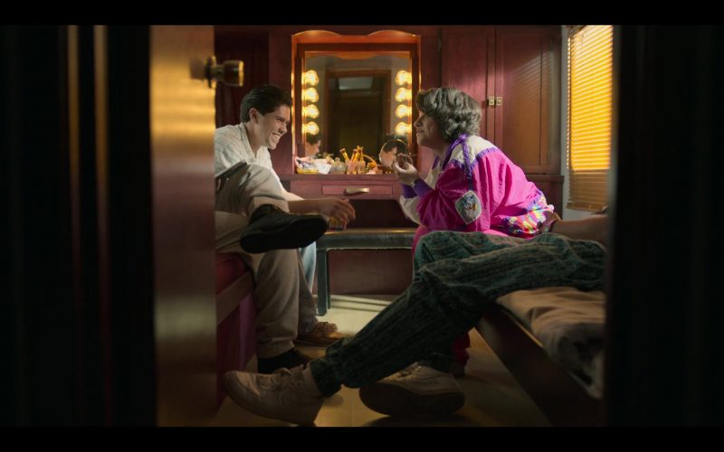 Nike White Sneakers in Selena - The Series S01E08 “Gold Rush” (2020) (Image 1)
