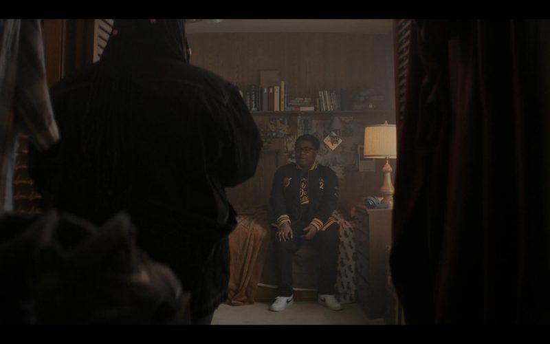 Nike White Sneakers in The Chi S04E02 “Cooley High” (2021) (Image 1)
