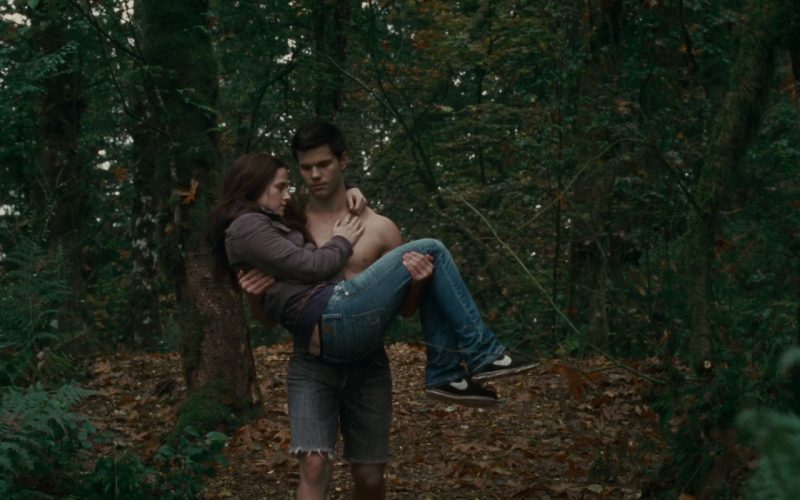 Nike Women's Shoes of Kristen Stewart as Bella Swan in The Twilight Saga - Eclipse (2010) (Image 1)
