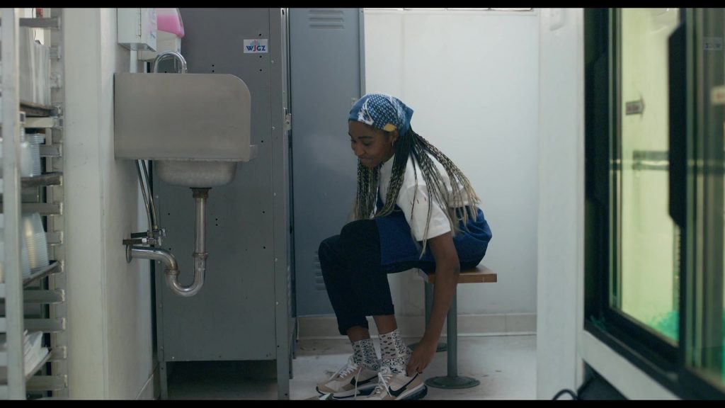 Nike Women's Sneakers Worn by Ayo Edebiri as Sydney Adamu in The Bear S01E07 “Review” (2022) (Image 1)