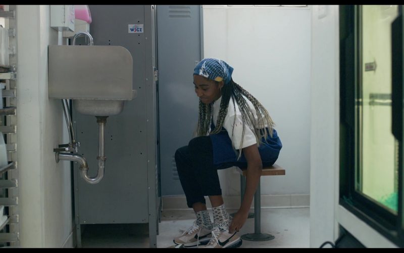 Nike Women's Sneakers Worn by Ayo Edebiri as Sydney Adamu in The Bear S01E07 “Review” (2022) (Image 1)