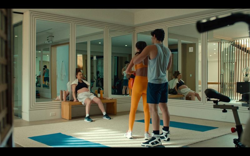 Nike Women's Sneakers Worn by Kaley Cuoco as Ava Bartlett in Based on a True Story S01E03 “Who's Next” (2023) (Image 1)