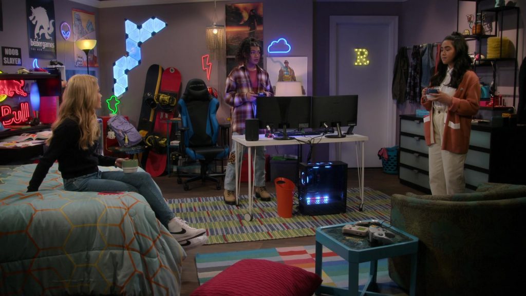 Nike Women's Sneakers Worn by Katie Beth Hall as Sarah Watson in Head of the Class S01E05 “YOLO” (2021) (Image 1)