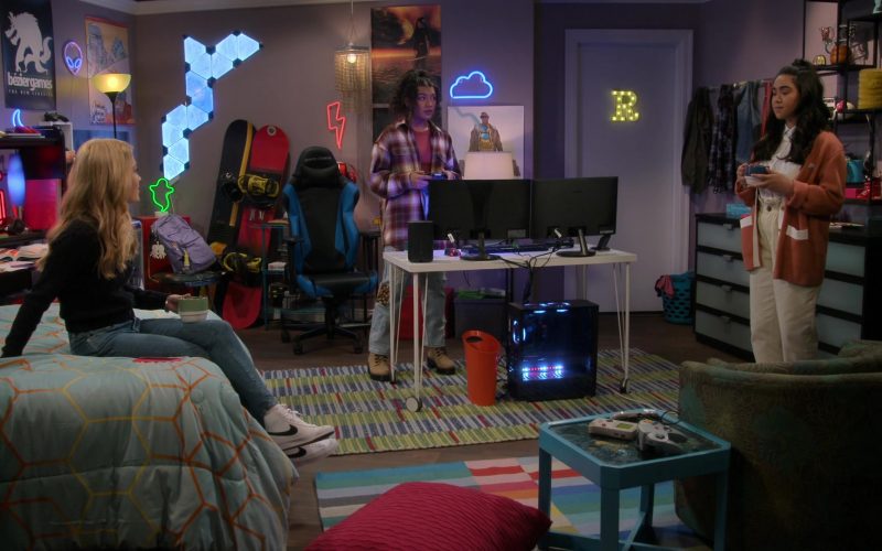 Nike Women's Sneakers Worn by Katie Beth Hall as Sarah Watson in Head of the Class S01E05 “YOLO” (2021) (Image 1)