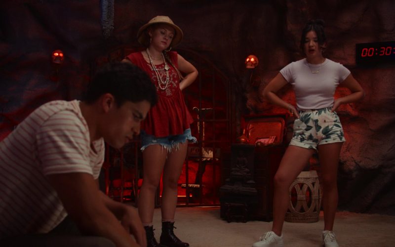 Nike Women's Sneakers Worn by Peyton Elizabeth Lee as Lahela ‘Doogie' Kamealoha in Doogie Kamealoha, M.D. S01E04 “Lahela & Stitch” (2021) (Image 1)